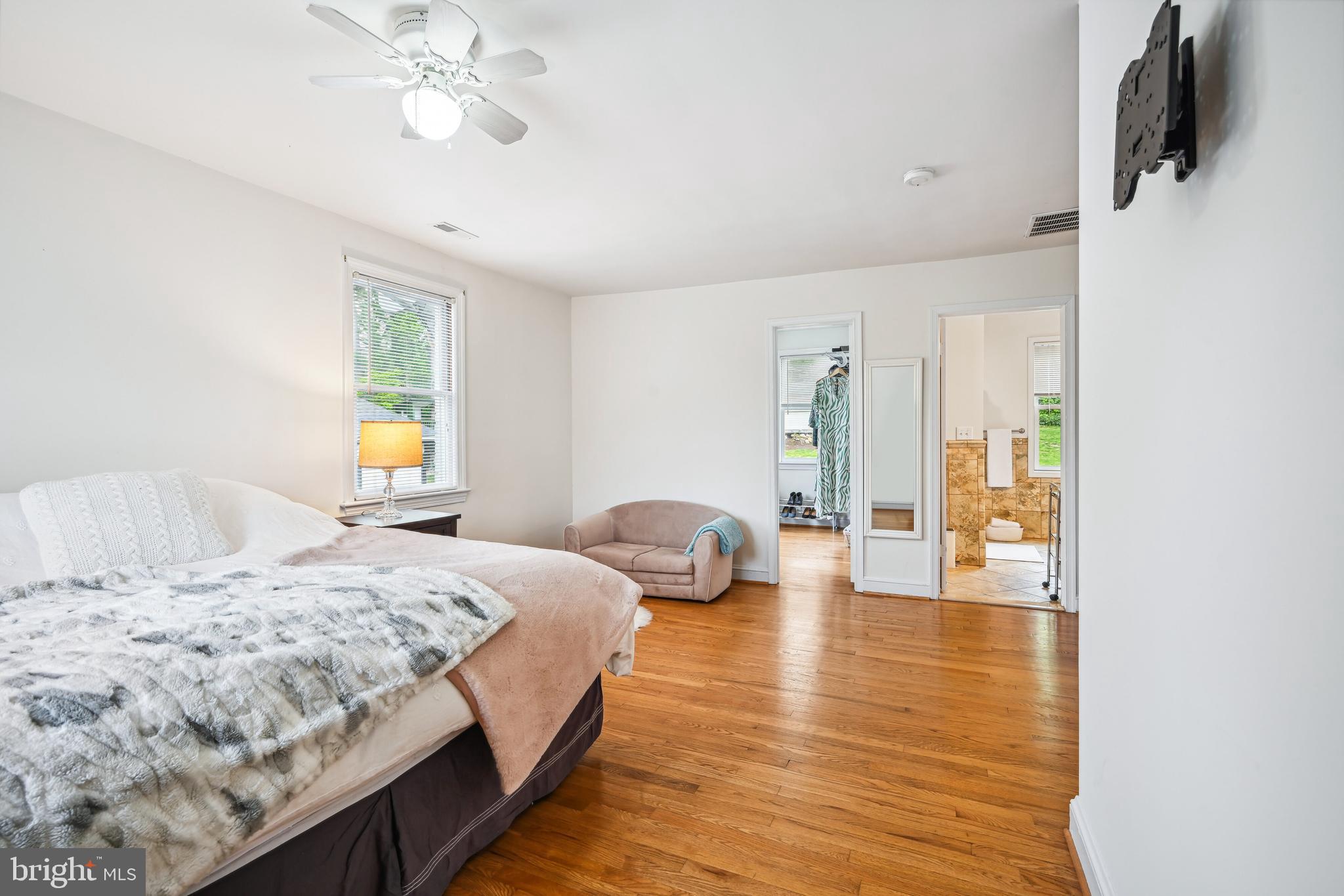 6023 WALHONDING ROAD