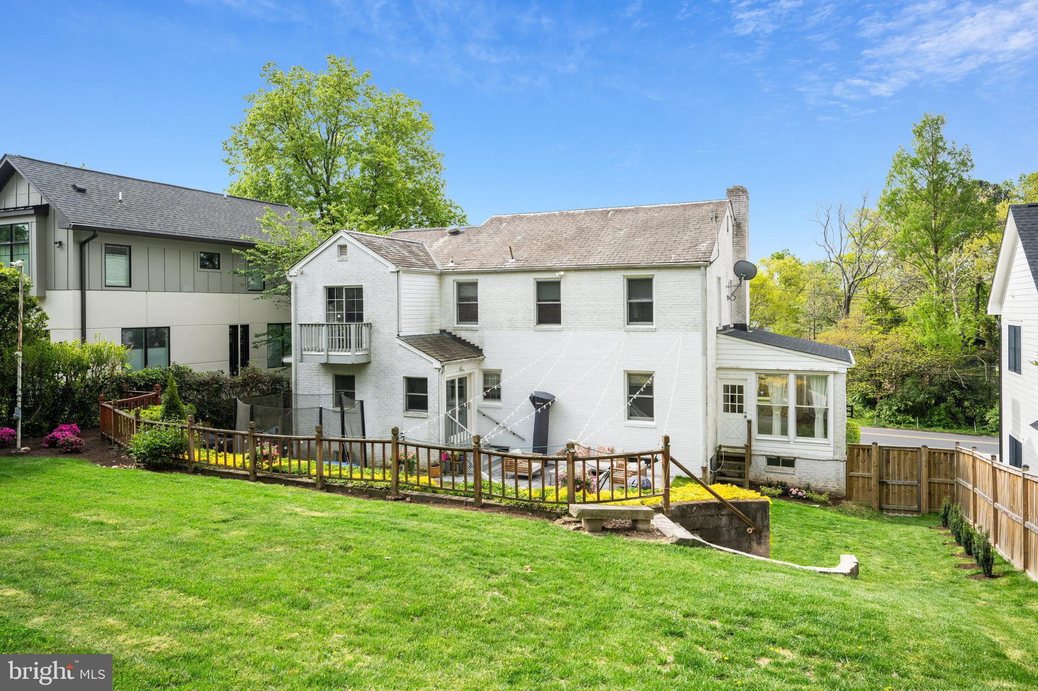 6023 WALHONDING ROAD