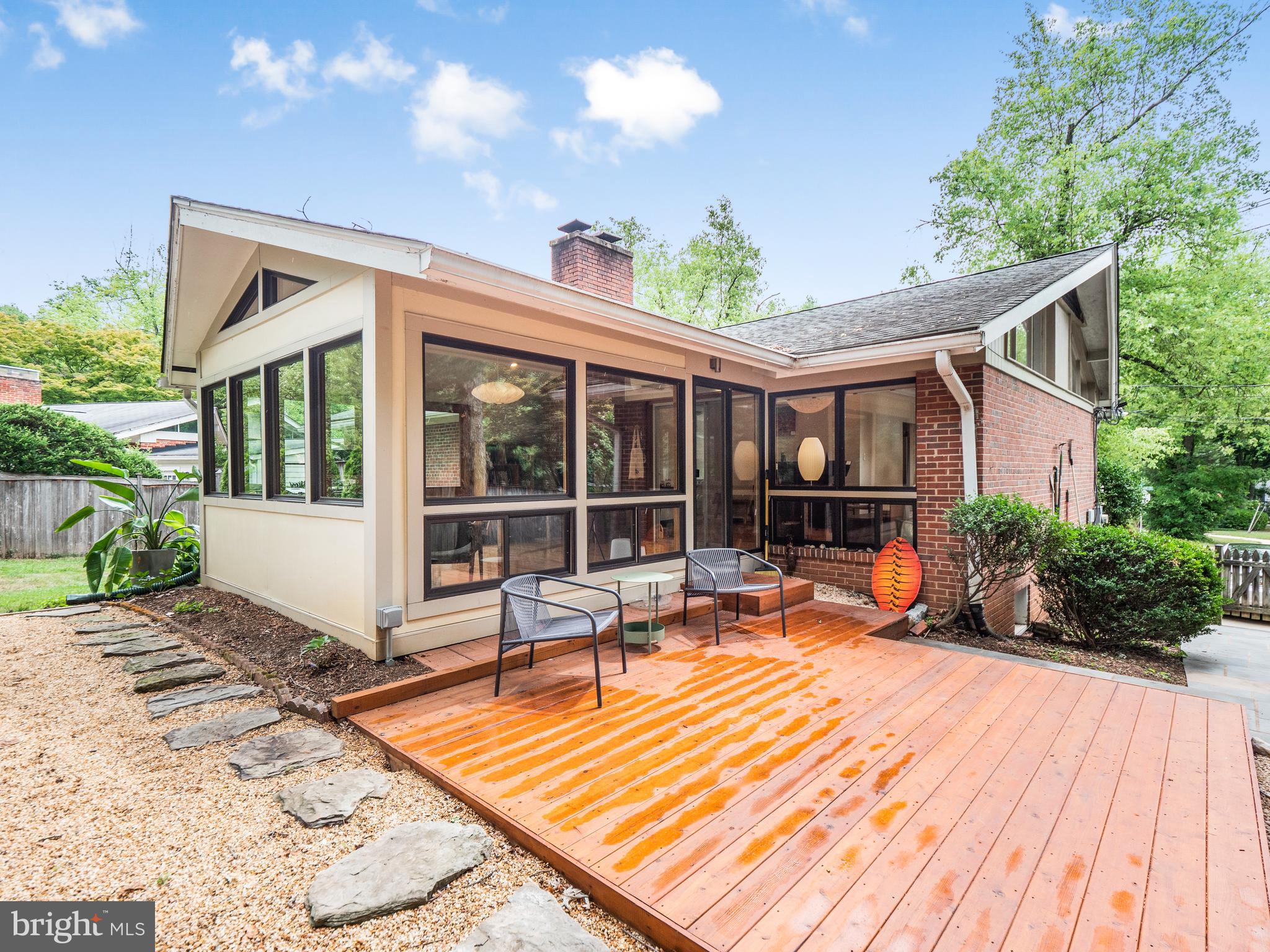 6512 BANNOCKBURN DRIVE