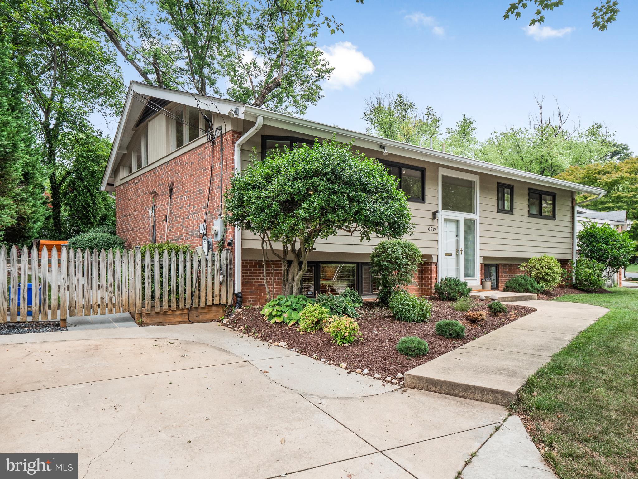 6512 BANNOCKBURN DRIVE