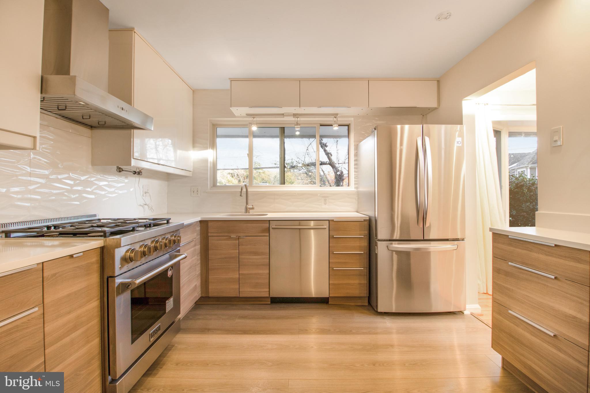 6512 BANNOCKBURN DRIVE