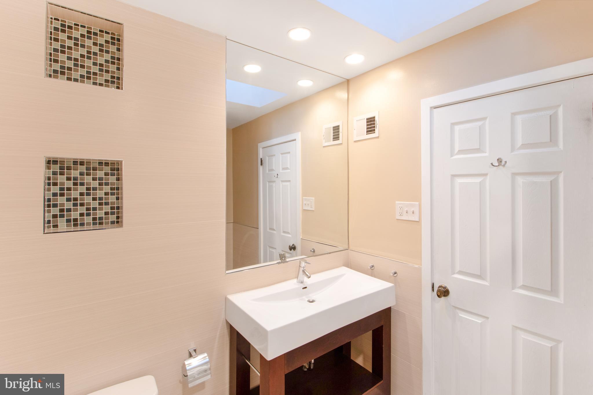 6512 BANNOCKBURN DRIVE