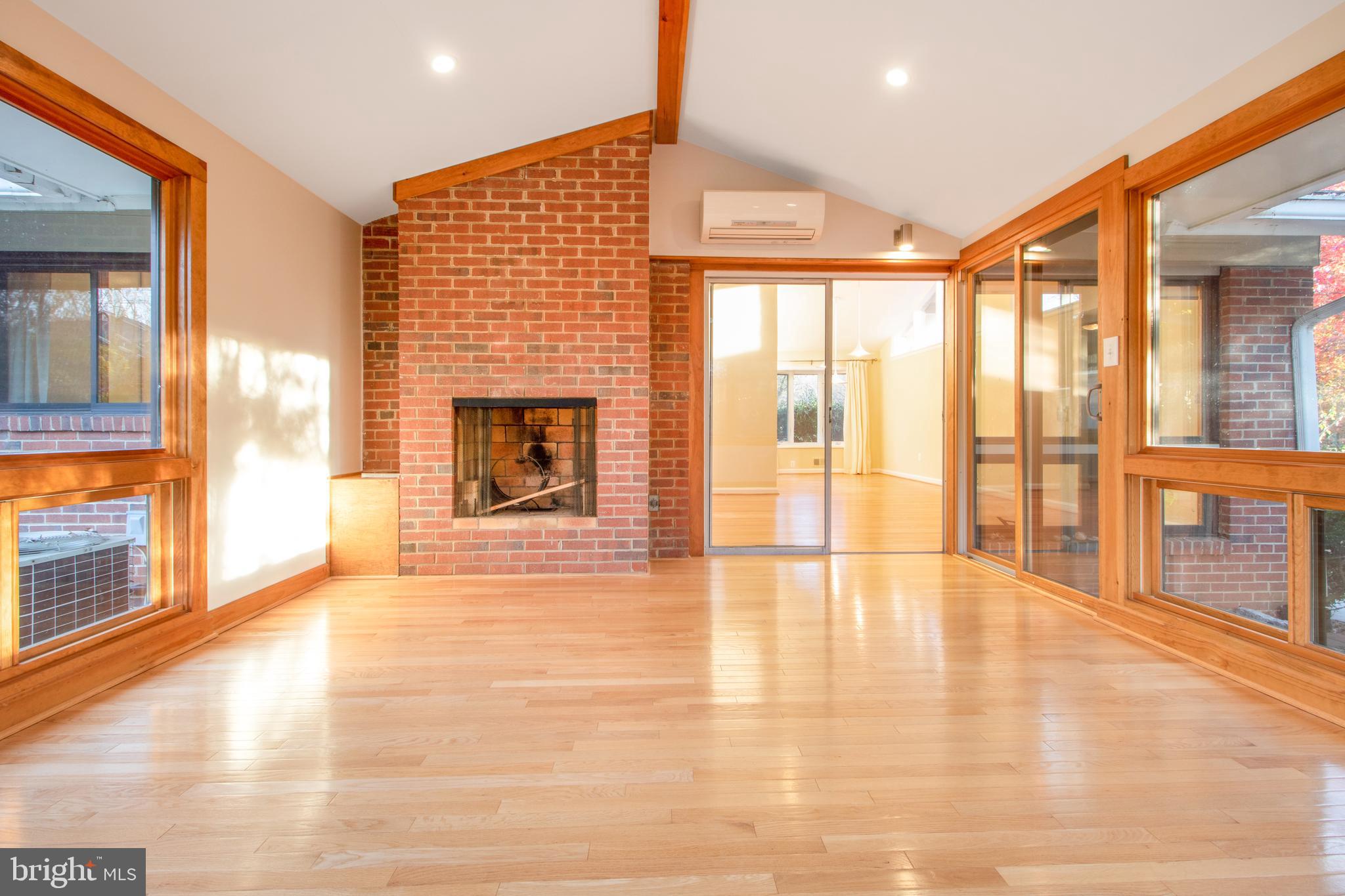 6512 BANNOCKBURN DRIVE