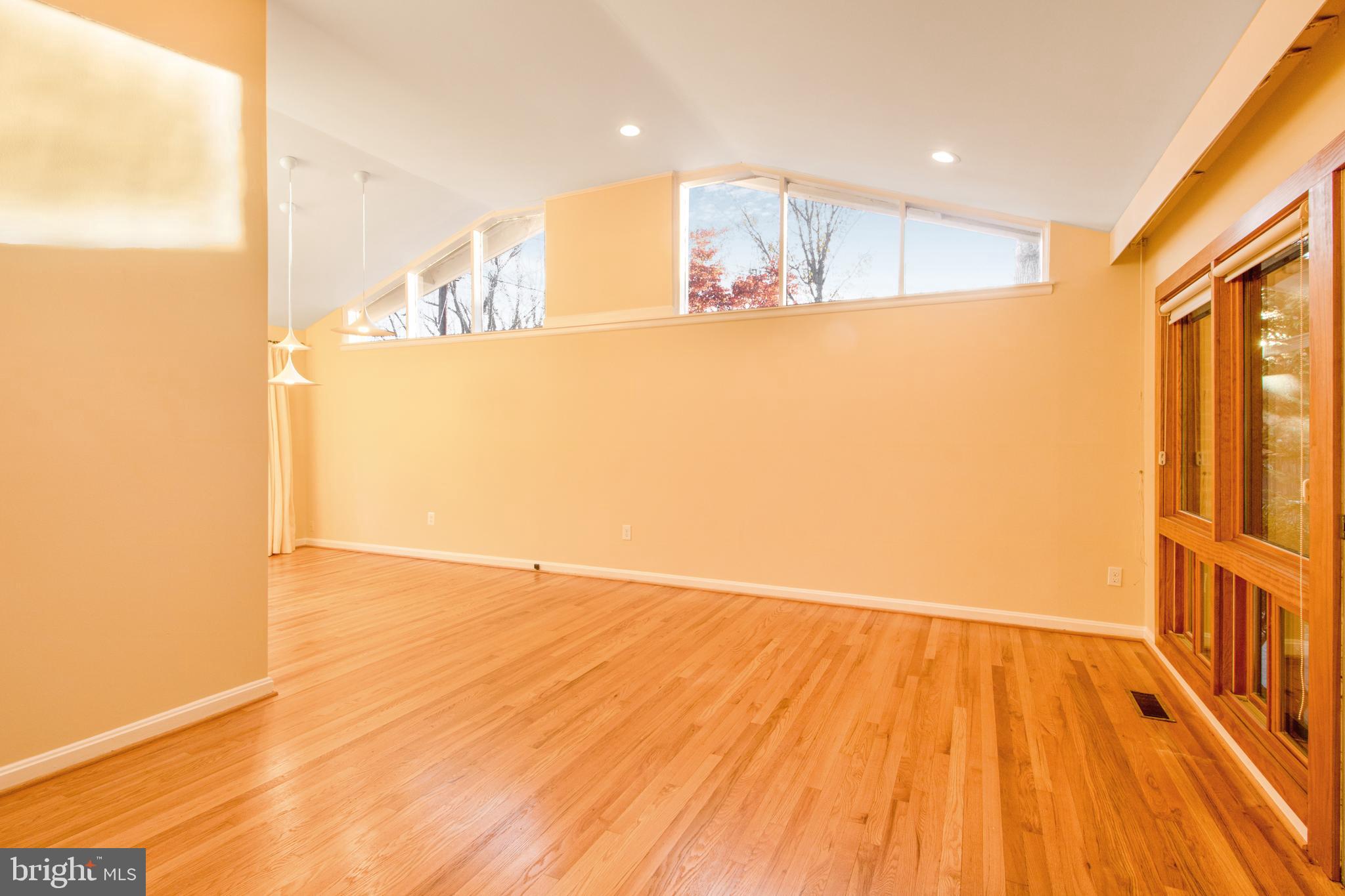 6512 BANNOCKBURN DRIVE