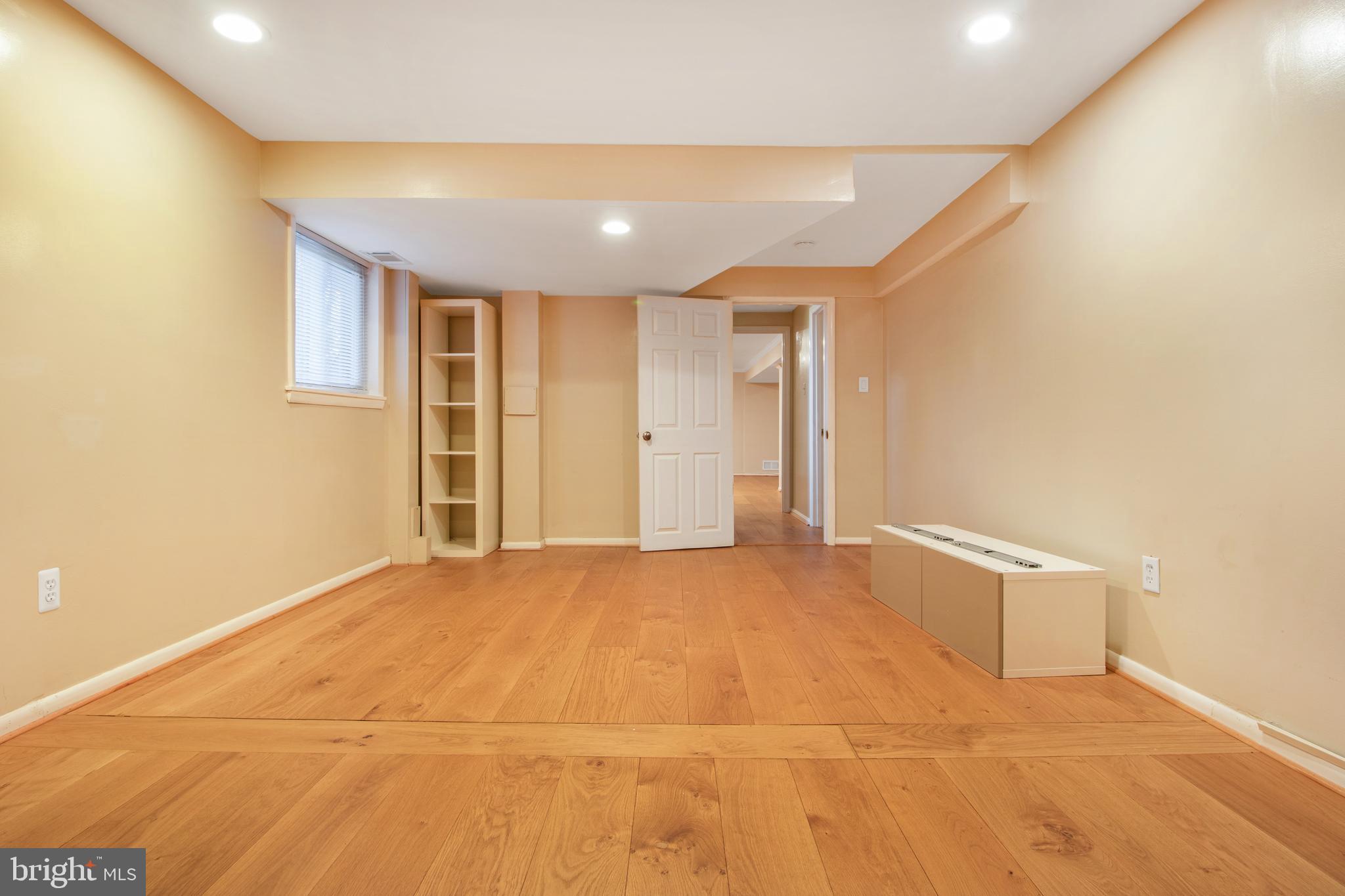 6512 BANNOCKBURN DRIVE