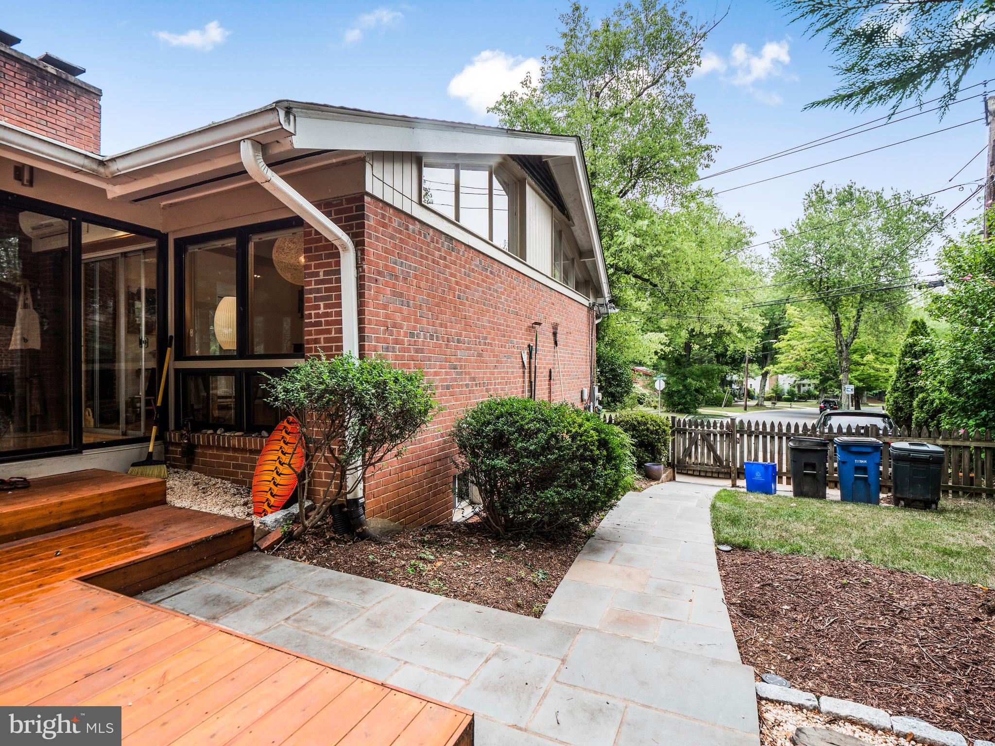 6512 BANNOCKBURN DRIVE