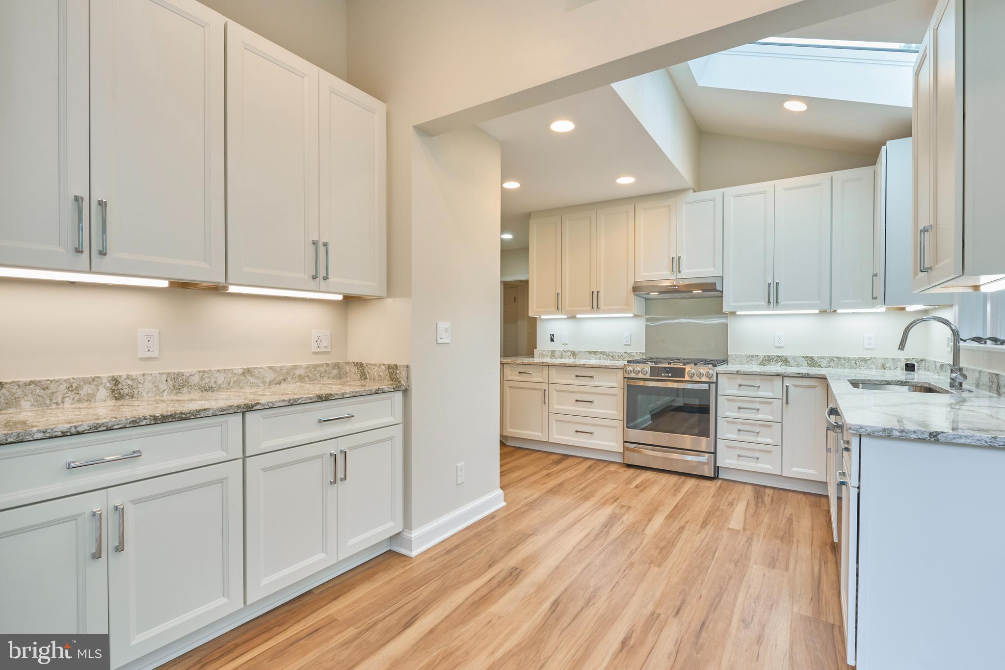 3819 WOODBINE STREET