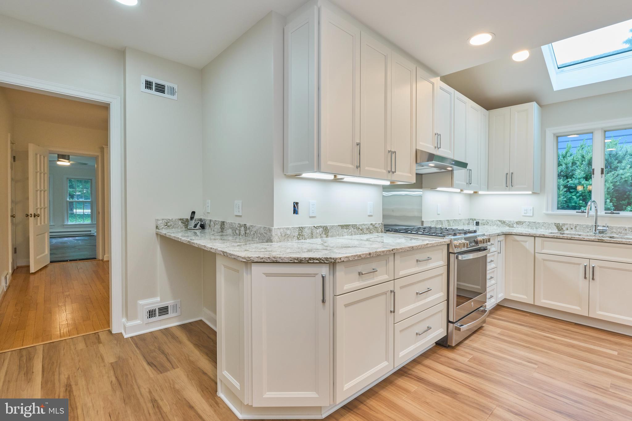 3819 WOODBINE STREET