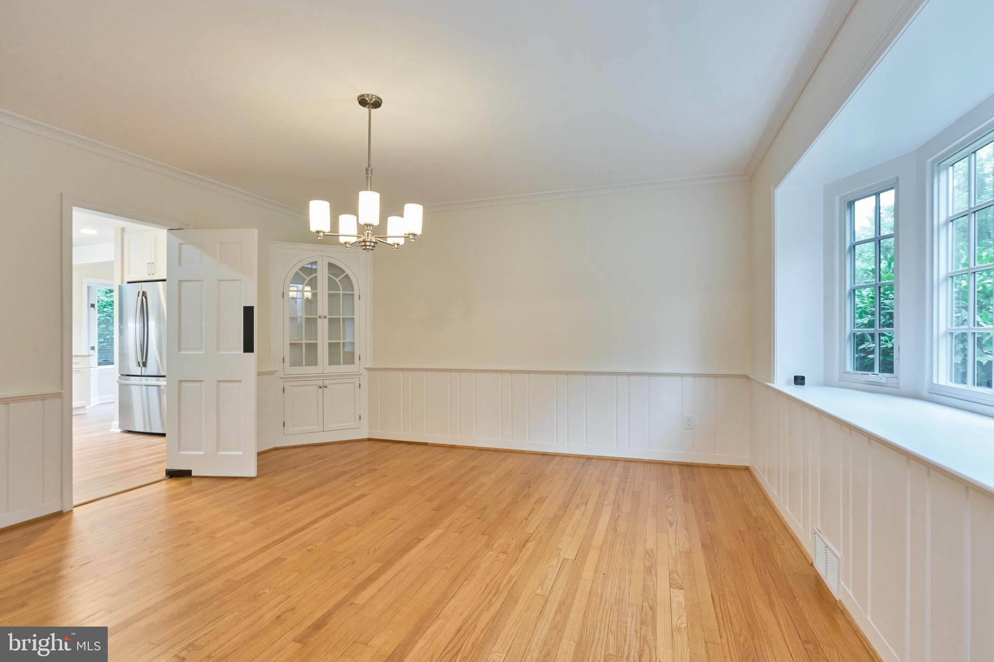 3819 WOODBINE STREET