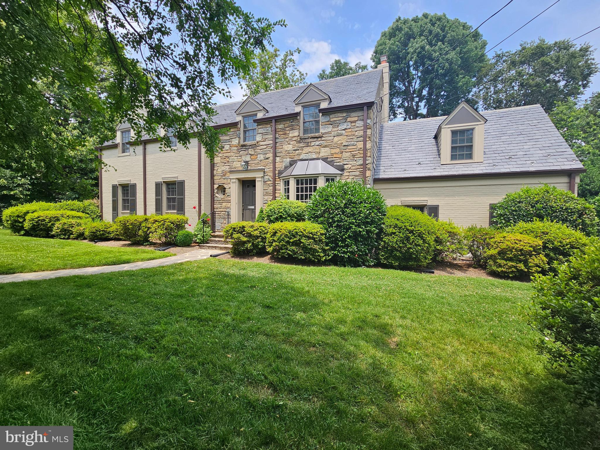 3819 WOODBINE STREET