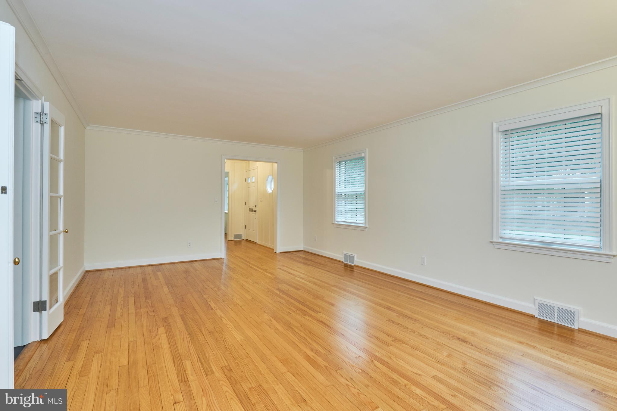 3819 WOODBINE STREET