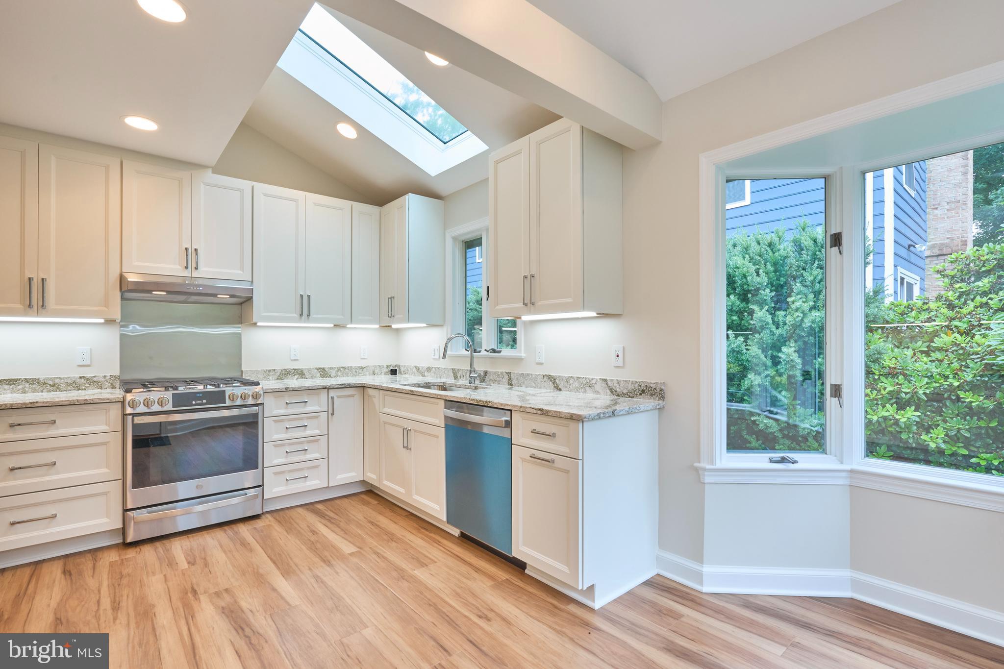 3819 WOODBINE STREET