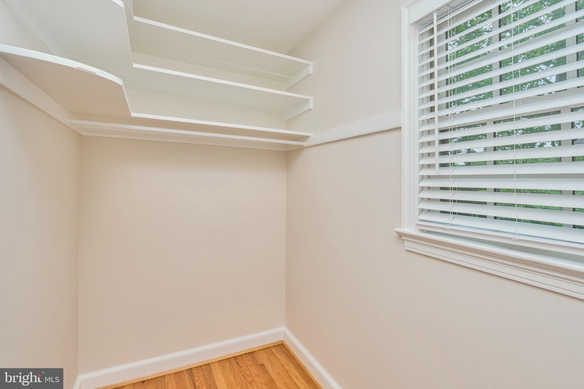 3819 WOODBINE STREET