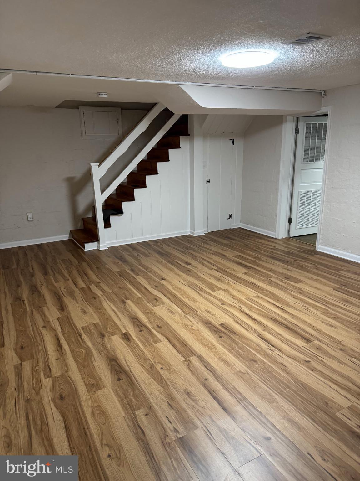 3819 WOODBINE STREET