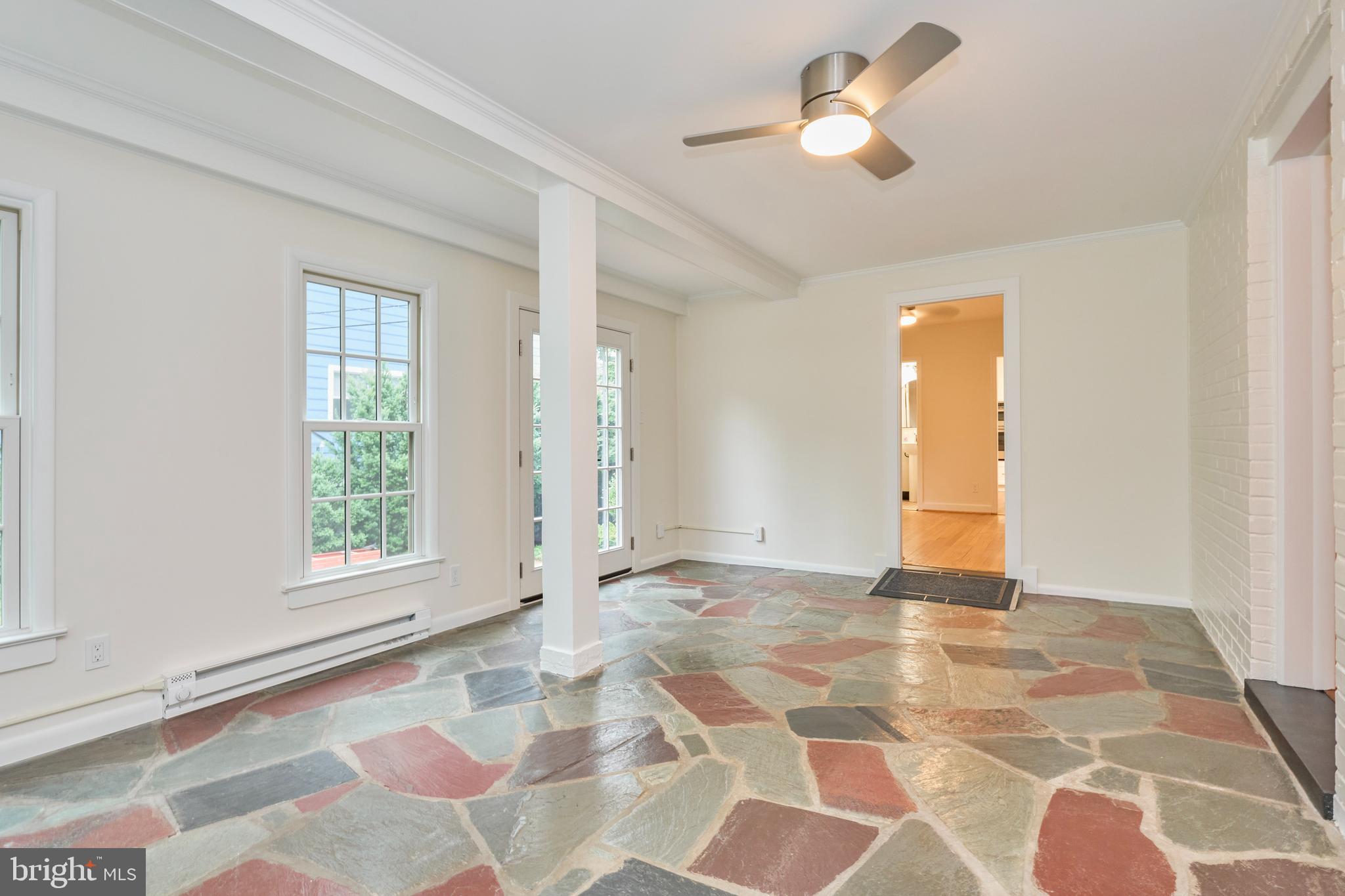 3819 WOODBINE STREET