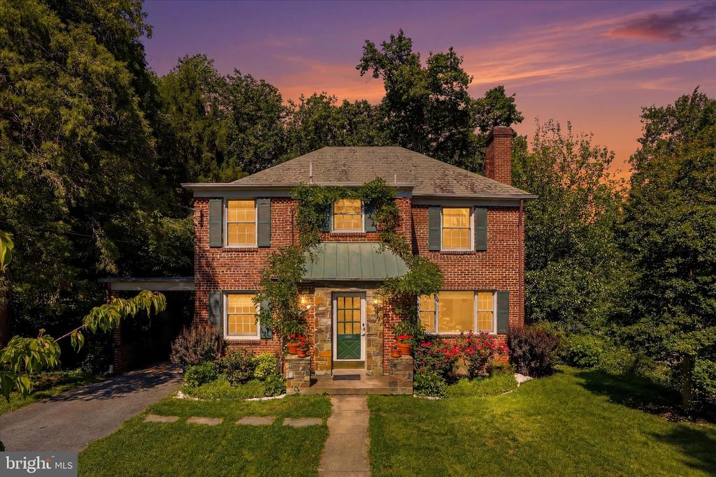 3221 COQUELIN TERRACE