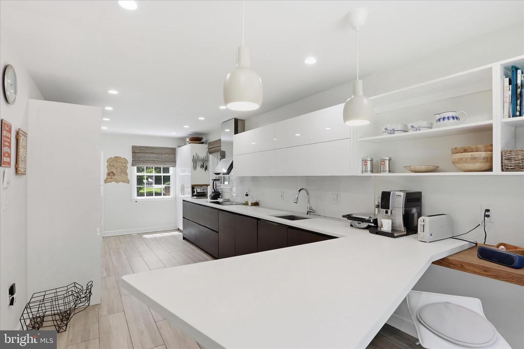3221 COQUELIN TERRACE