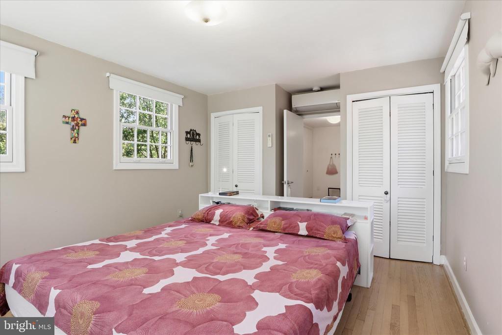 3221 COQUELIN TERRACE