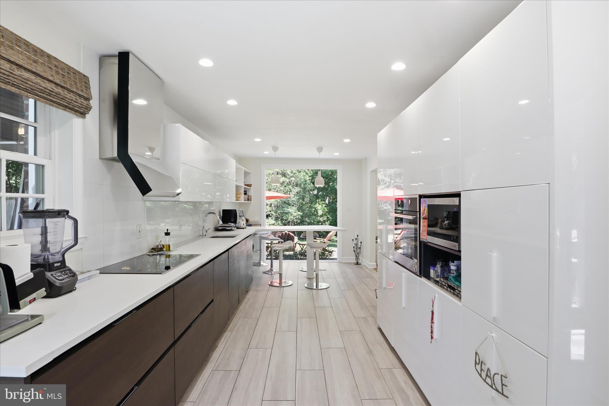 3221 COQUELIN TERRACE