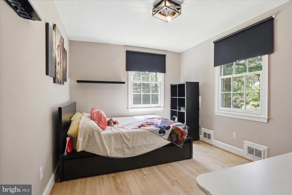 3221 COQUELIN TERRACE