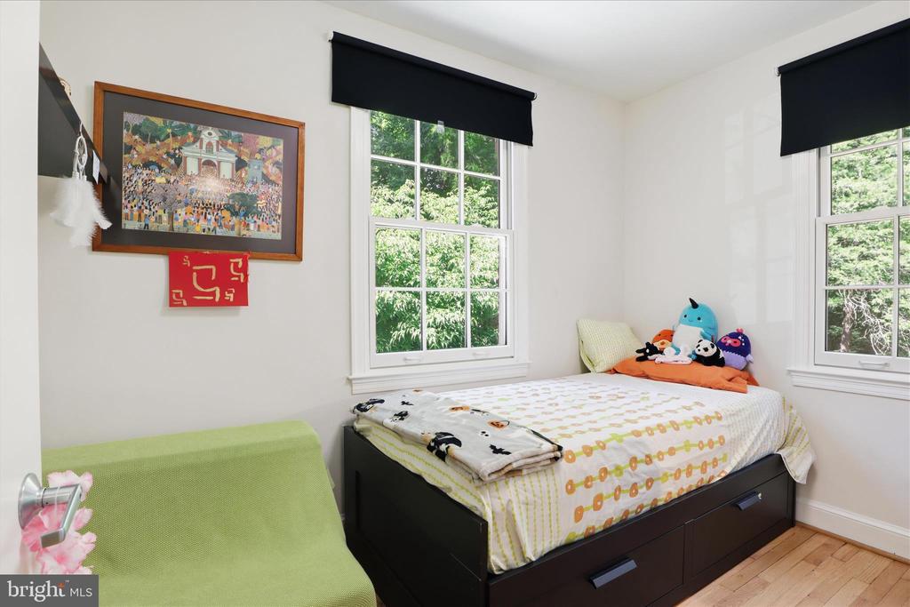 3221 COQUELIN TERRACE