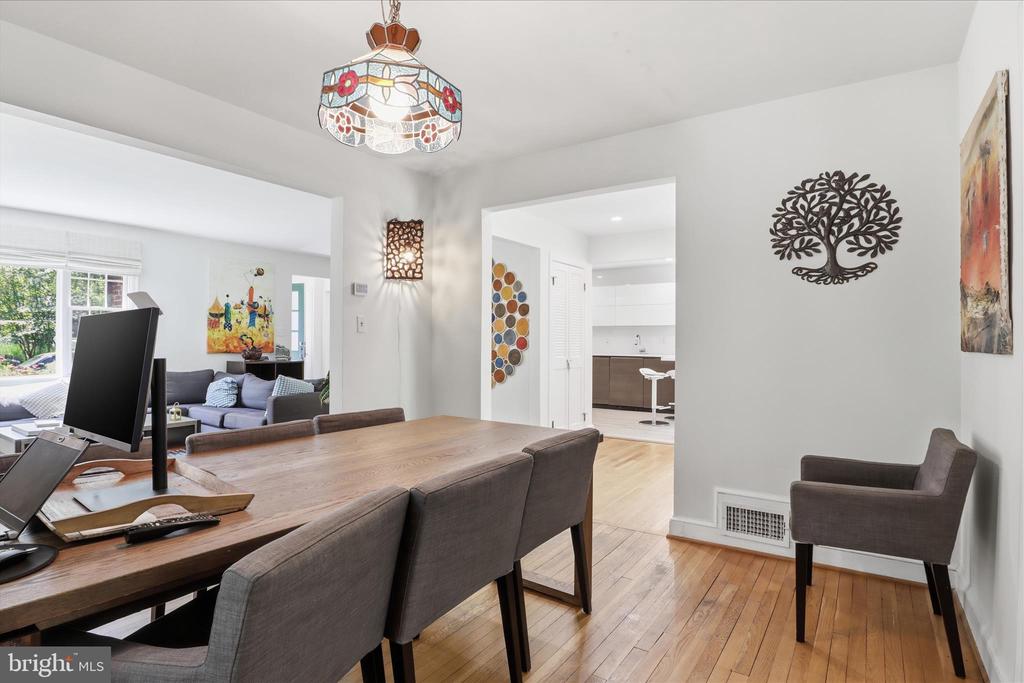 3221 COQUELIN TERRACE