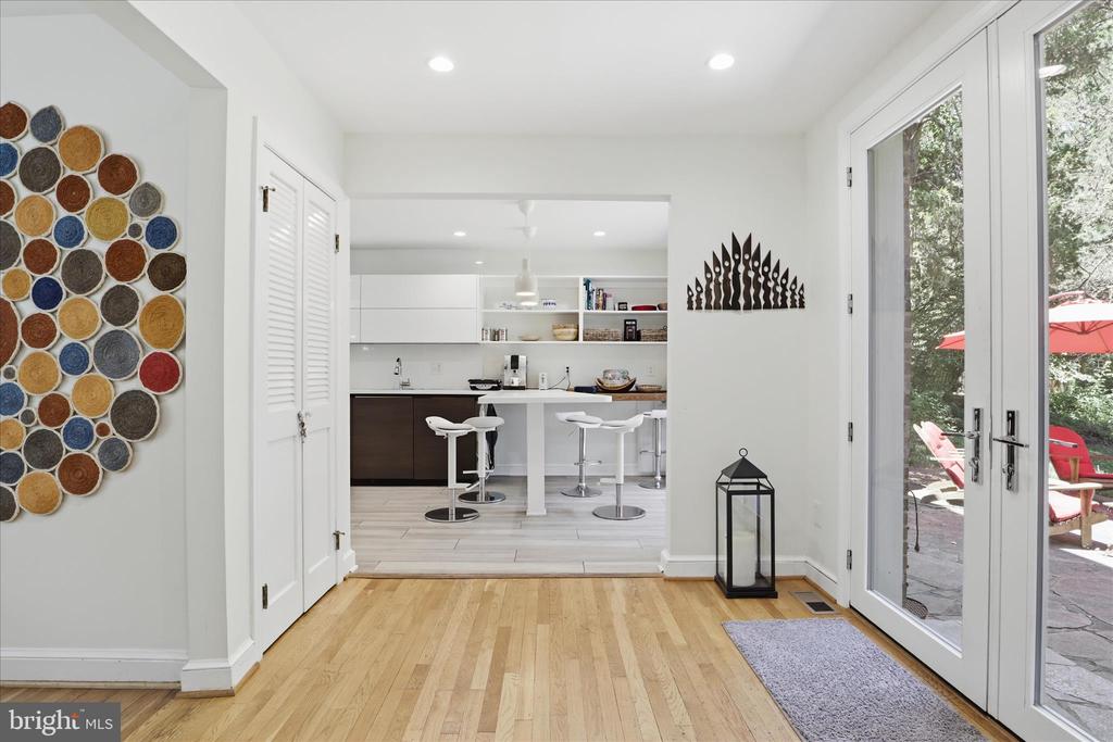 3221 COQUELIN TERRACE