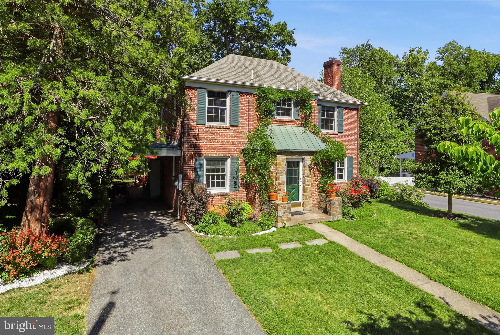 3221 COQUELIN TERRACE