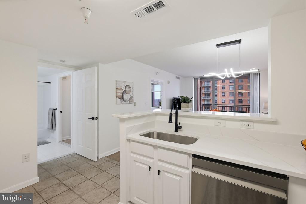 11710 OLD GEORGETOWN ROAD Unit: 719