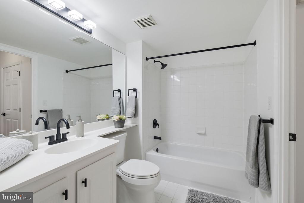 11710 OLD GEORGETOWN ROAD Unit: 719