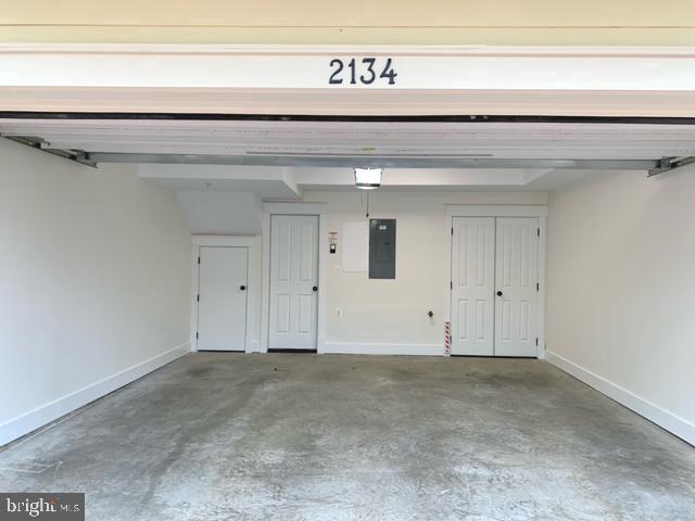 2134 N TAZEWELL COURT