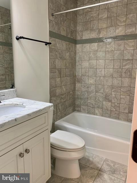 2134 N TAZEWELL COURT