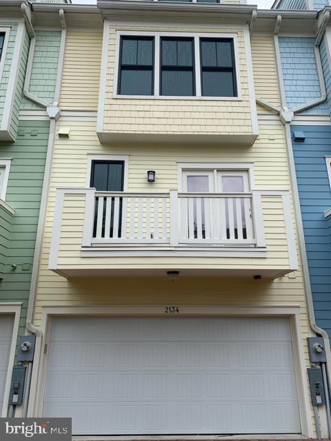 2134 N TAZEWELL COURT