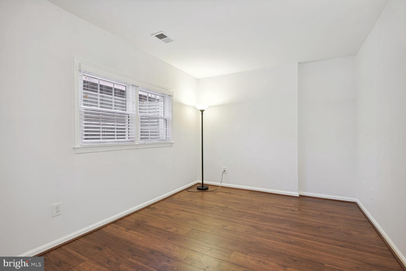 507 COUNCIL COURT NE