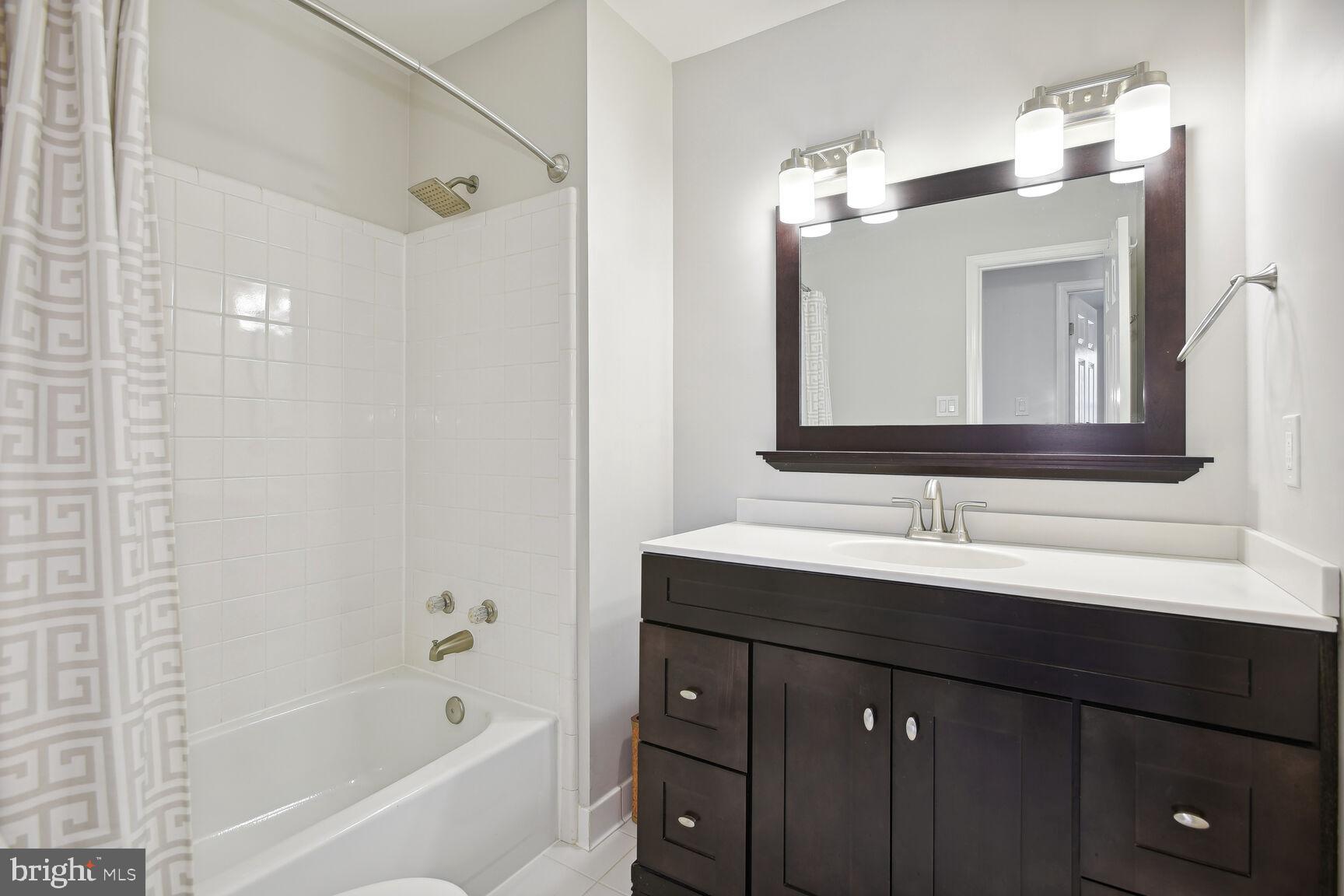 507 COUNCIL COURT NE