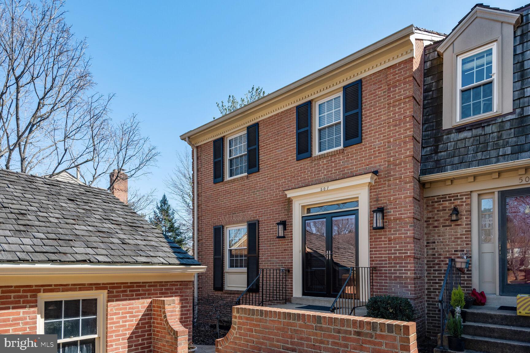 507 COUNCIL COURT NE