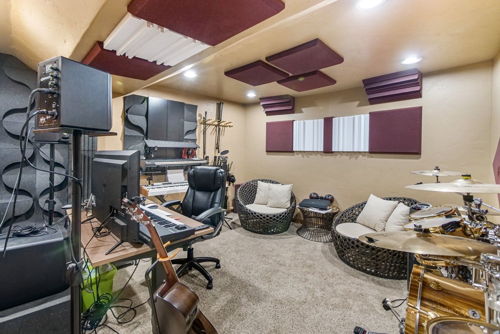 2732 Casper Court