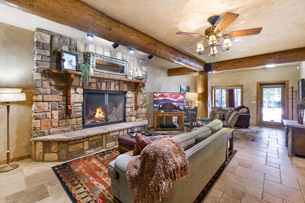 2732 Casper Court