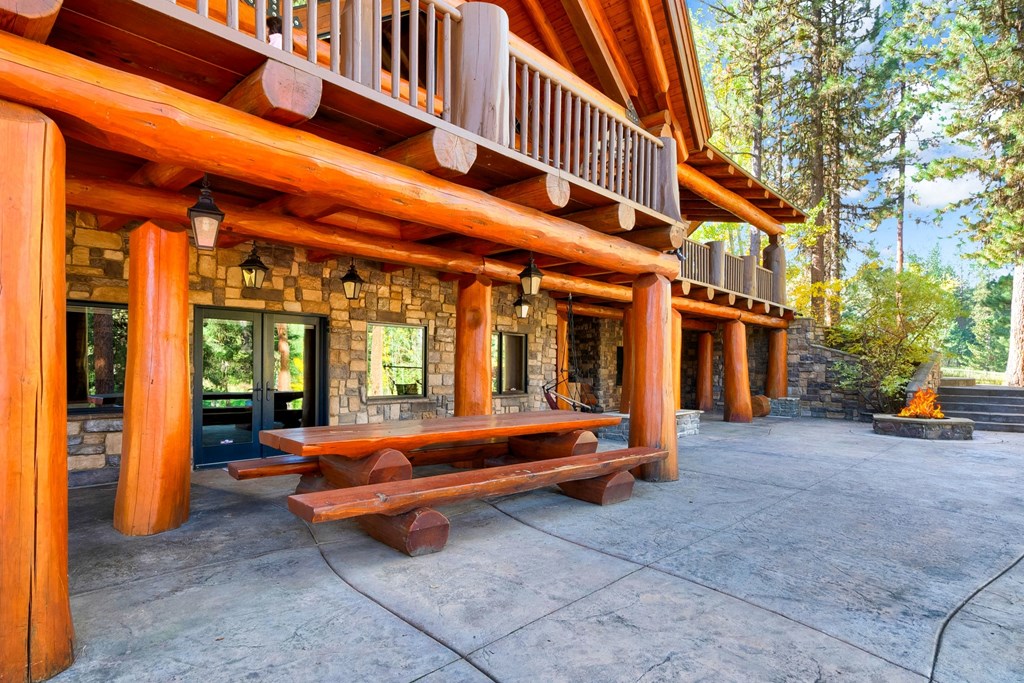 2732 Casper Court