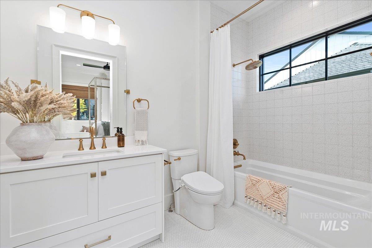 1795 S Isla Del Rio Way