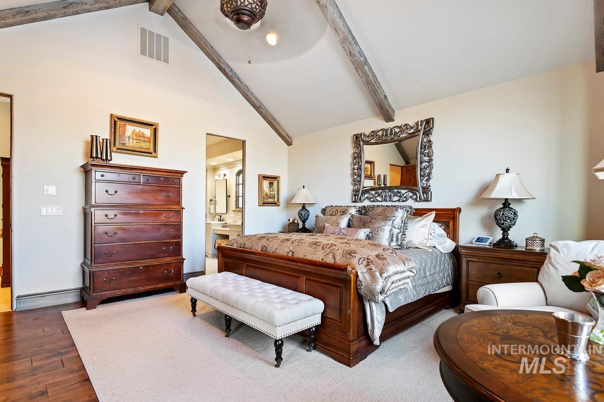 910 W. Watersford Dr.