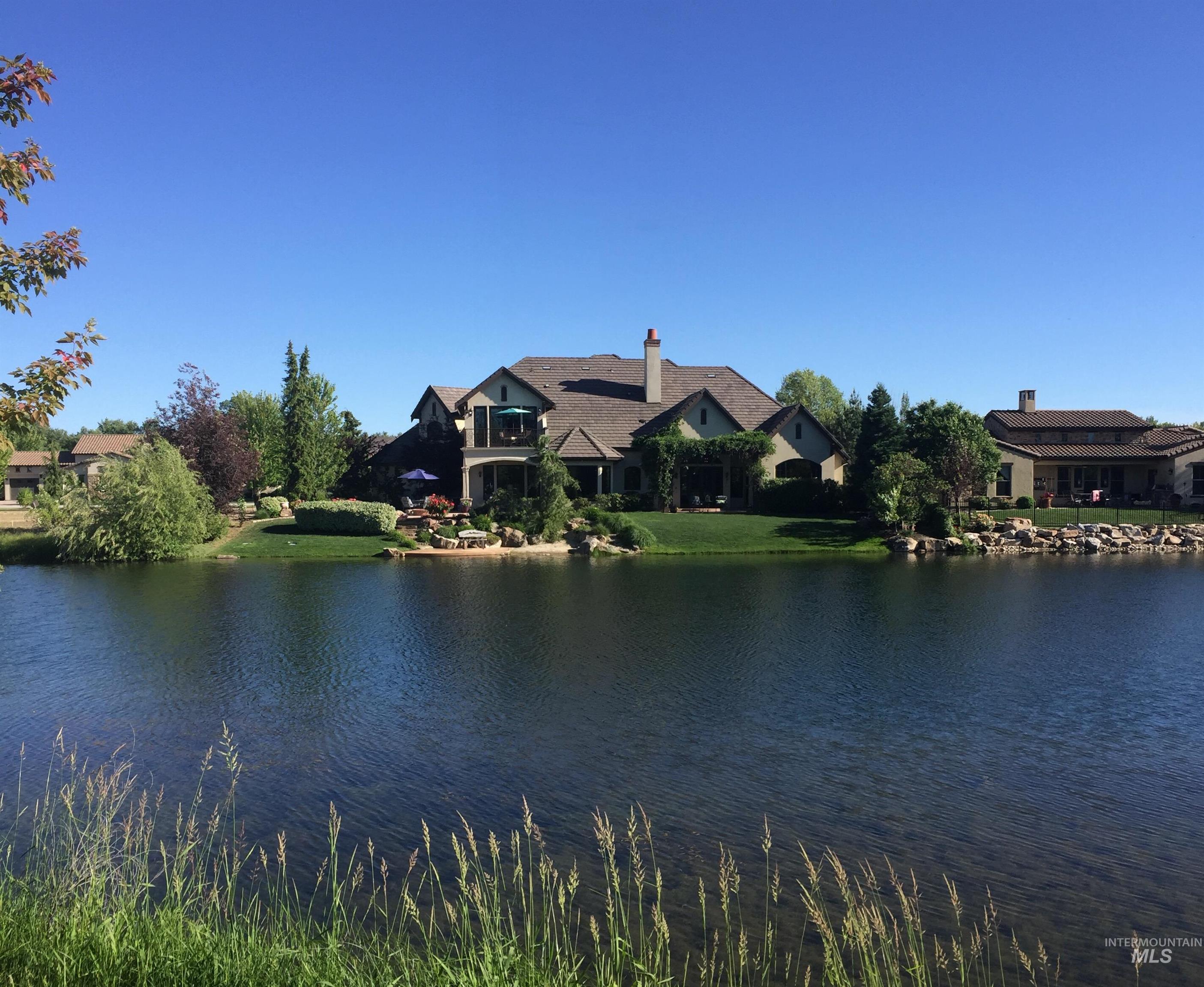 910 W. Watersford Dr.