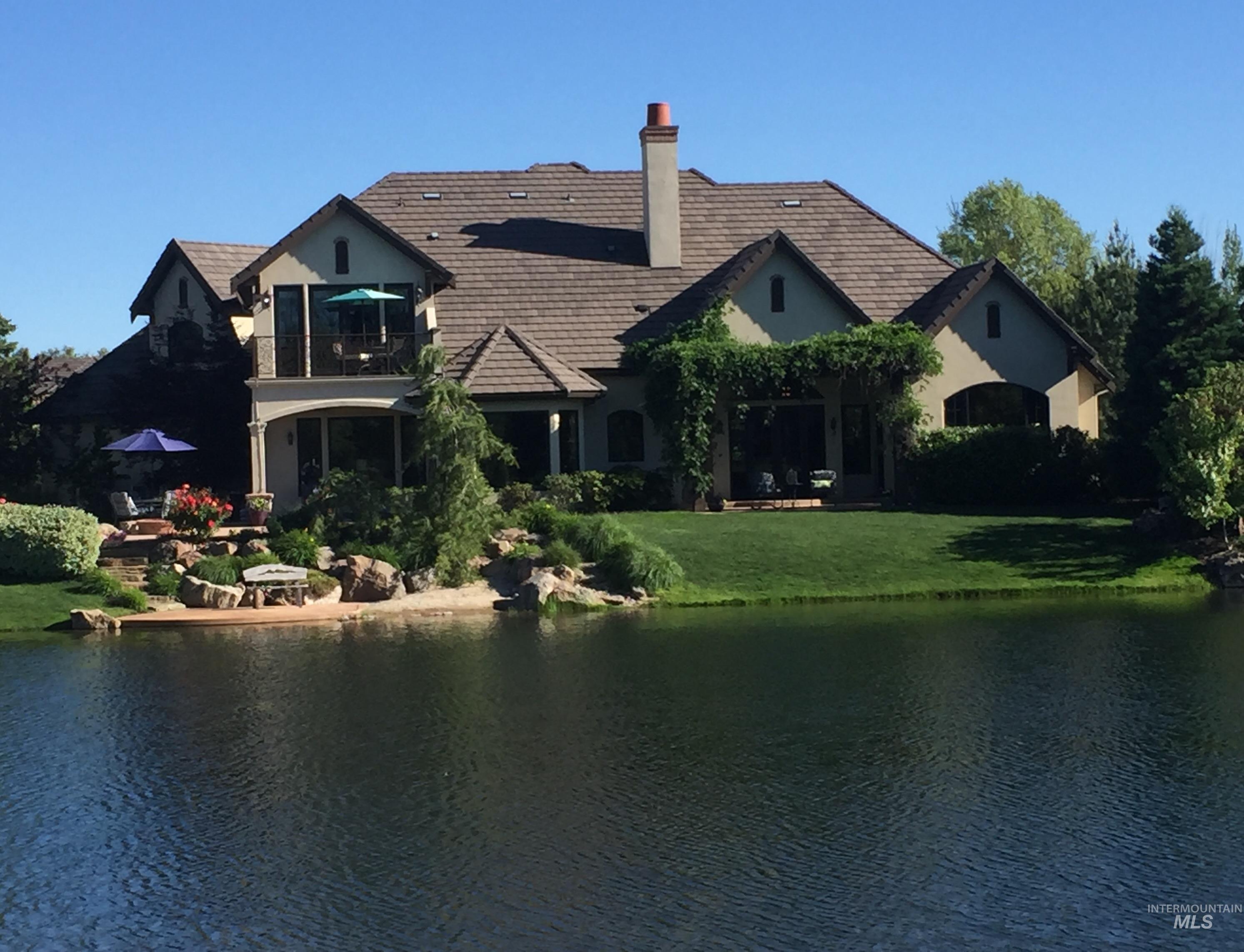 910 W. Watersford Dr.