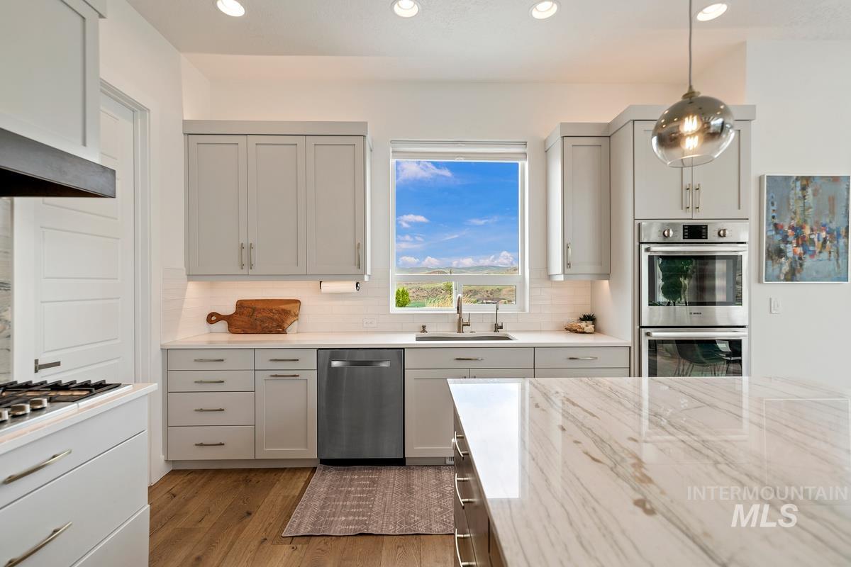 5058 W Parkridge Dr.