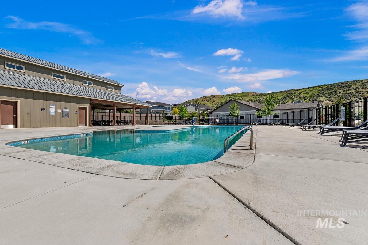 5058 W Parkridge Dr.