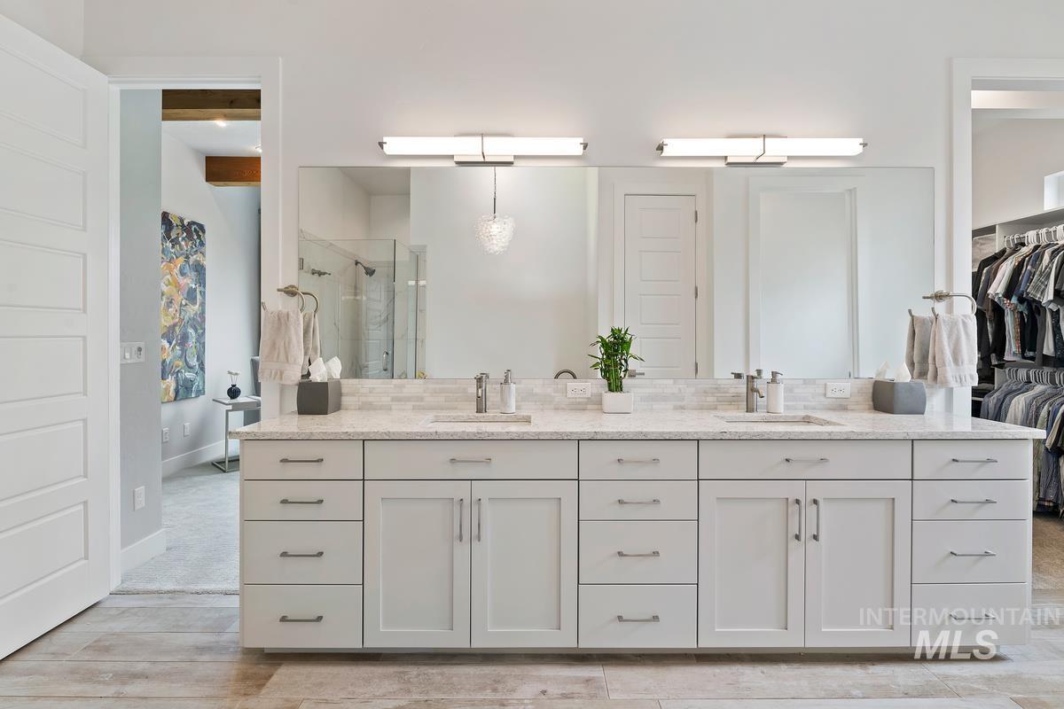 5058 W Parkridge Dr.