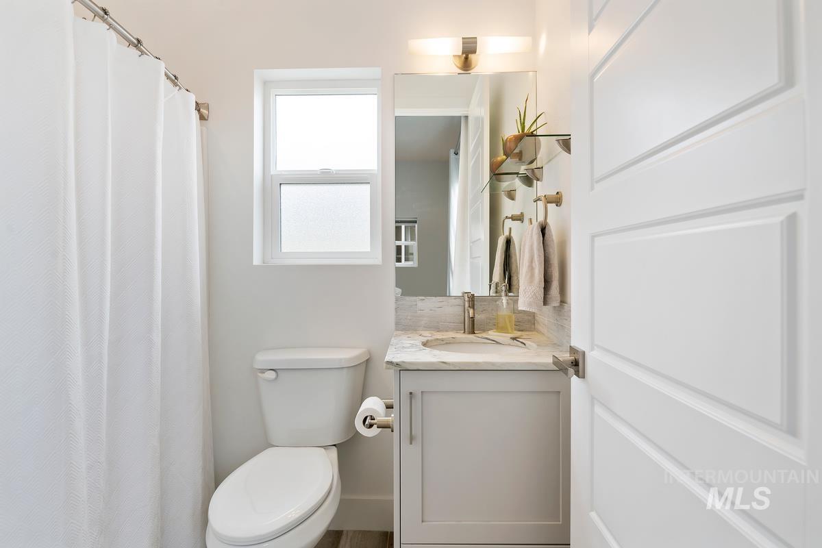 5058 W Parkridge Dr.