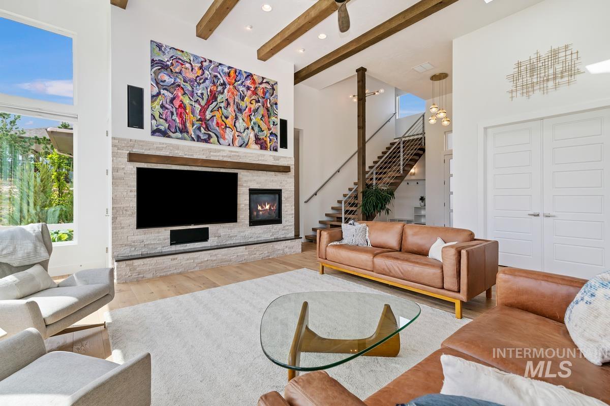 5058 W Parkridge Dr.