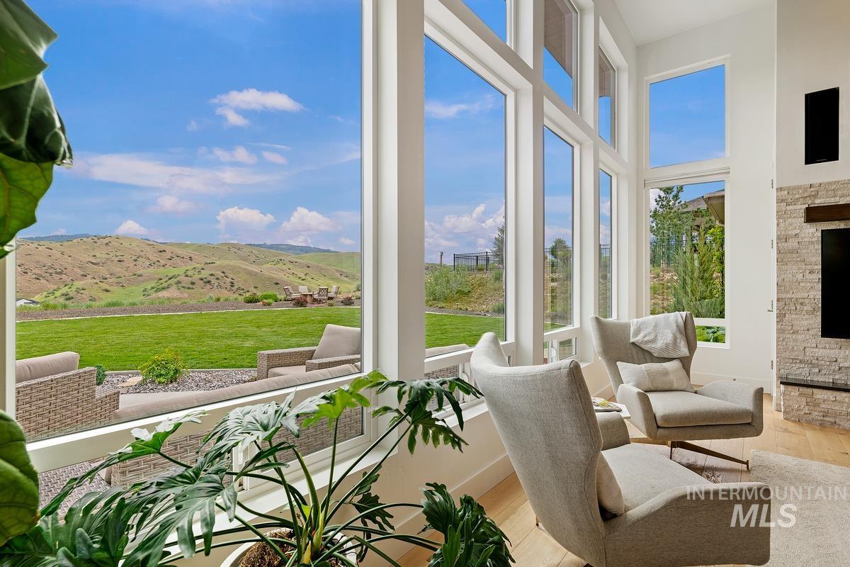 5058 W Parkridge Dr.