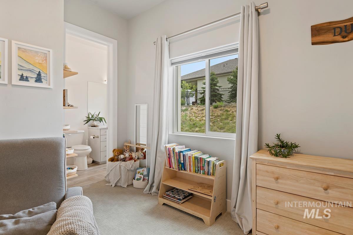 5058 W Parkridge Dr.